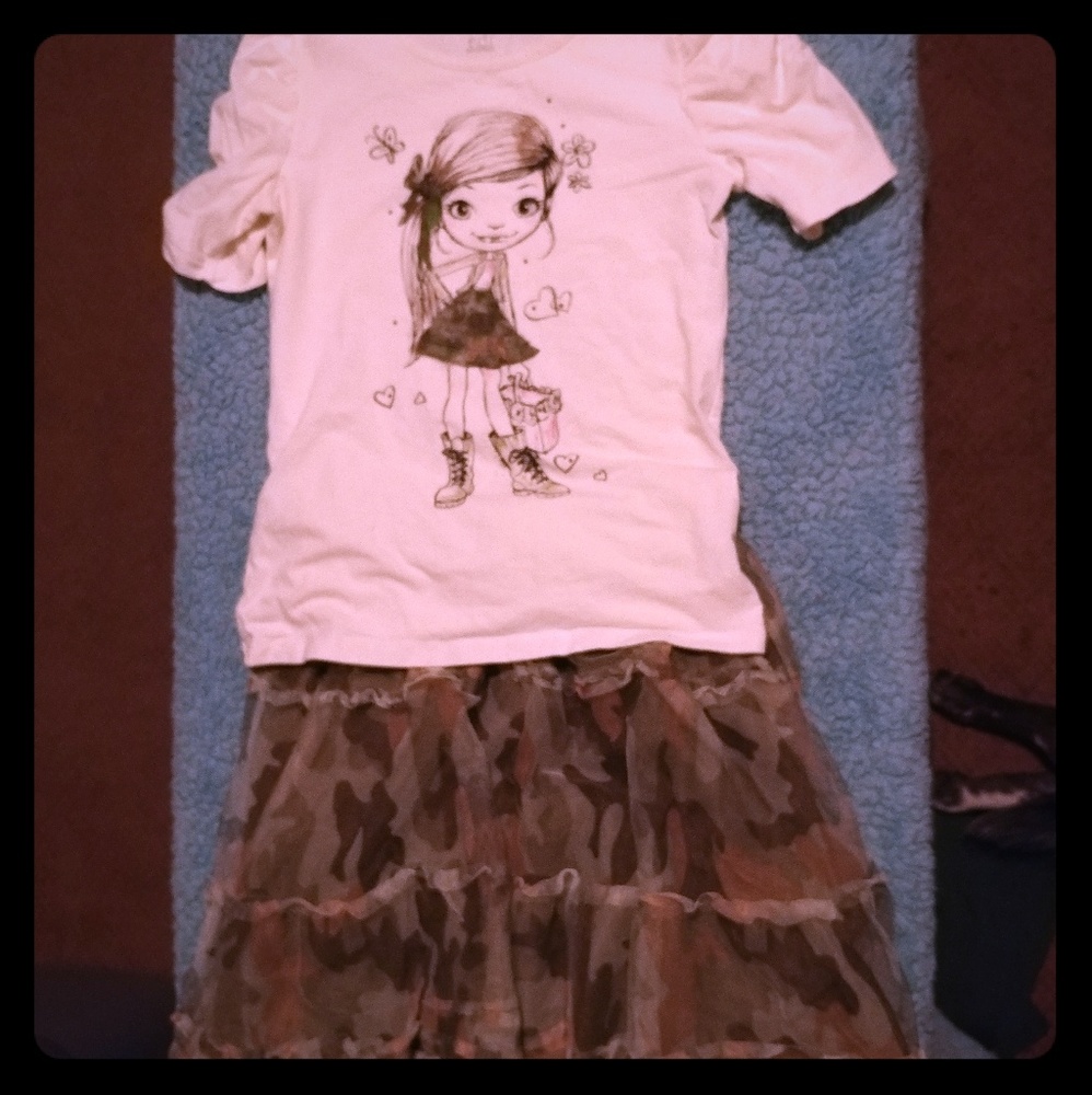 Girls Camo Skirt & Shirt Outfit
